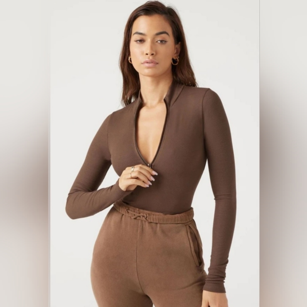 Joah Brown Half Zip Mock Neck. Size S/M